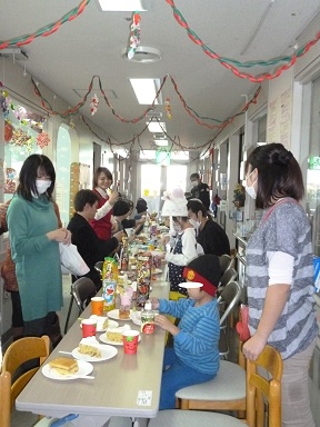 12月15日　千葉県こども病院でクリスマスパーティー