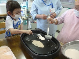 3月8日　こども病院　ひな祭り