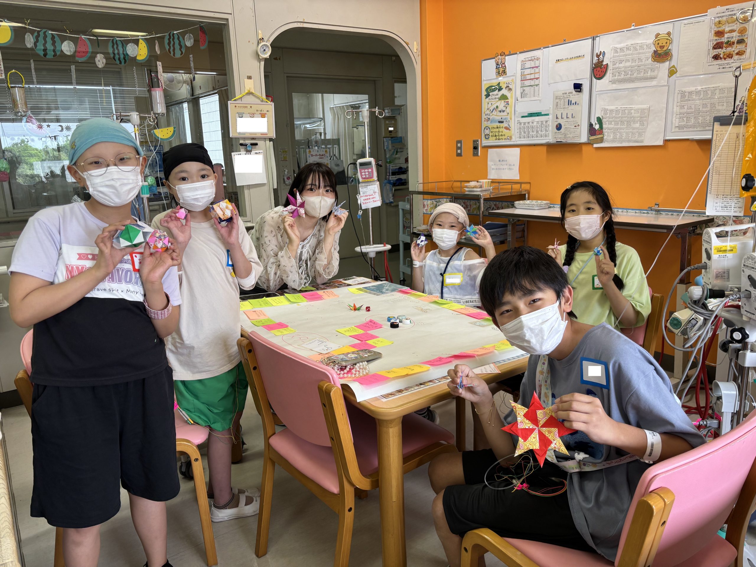 8月6日　千葉県こども病院　大学生とのすごろく作り
