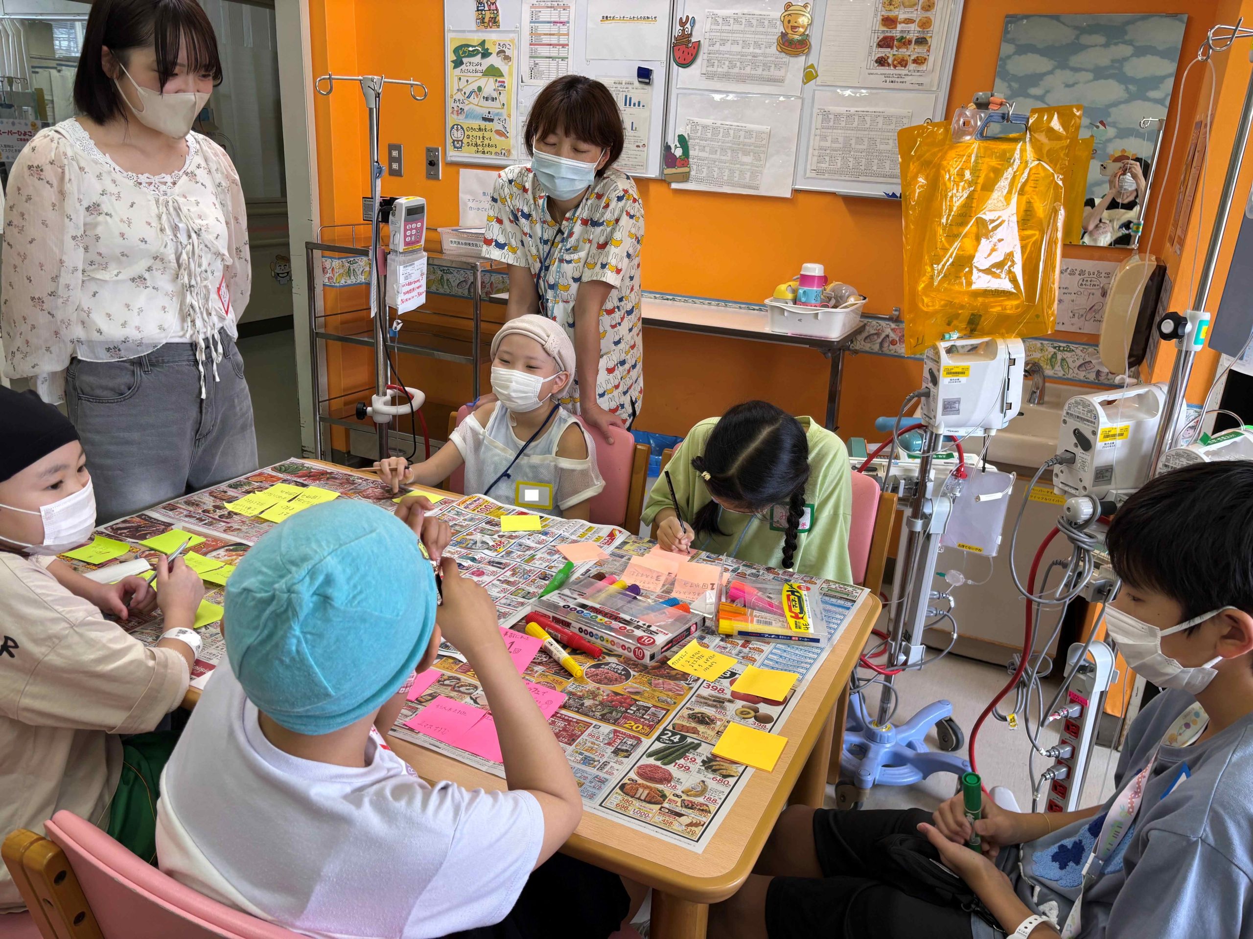 8月6日　千葉県こども病院　大学生とのすごろく作り