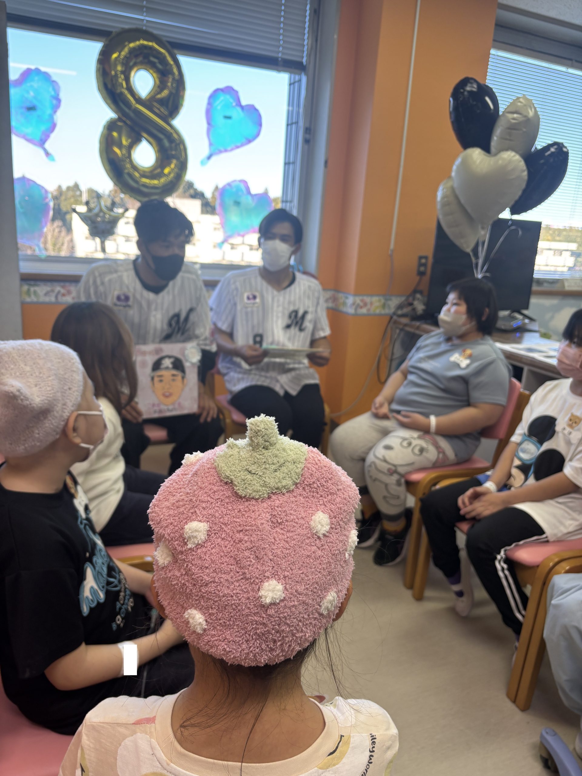 12月15日 千葉県こども病院 今江敏晃さん・中村奨吾選手の病棟訪問